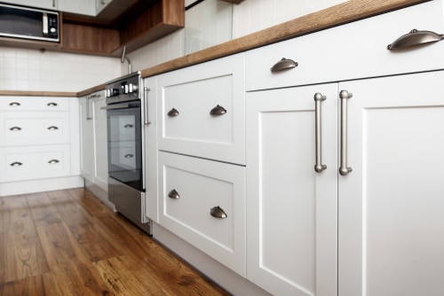 Choosing kitchen renovation materials and consider the cost.